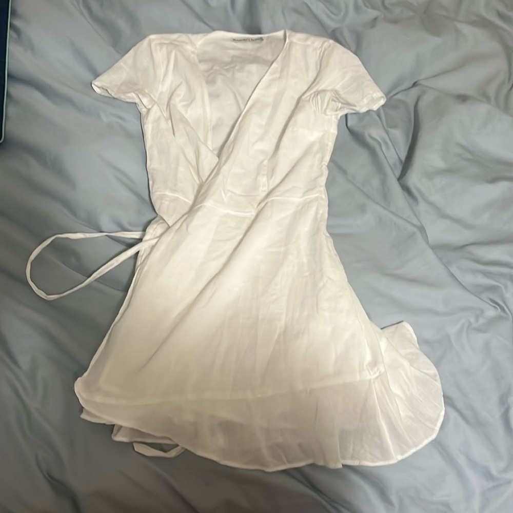 White Abercrombie and Fitch Wrap Dress